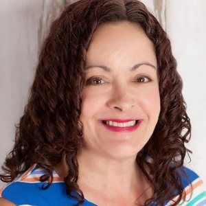 Meet your Posher, Sara-marie